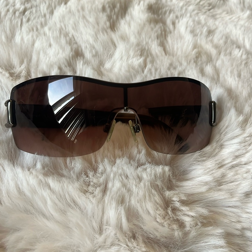 Burberry sunglasses